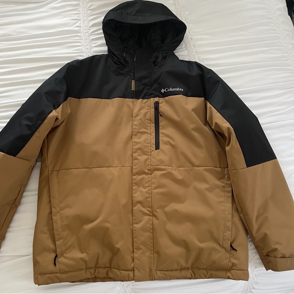 Columbia Men's Black and Brown Jacket